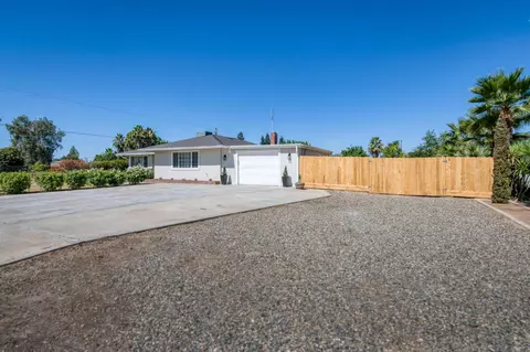 Exterior - 18014 Daley Rd, Madera, CA 93638 photo 9 of 18