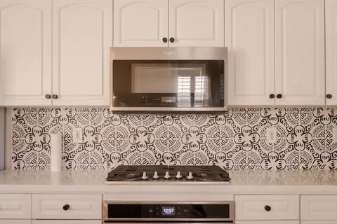 Kitchen - 3637 Utah Ln, Clovis, CA 93619 photo 2 of 2