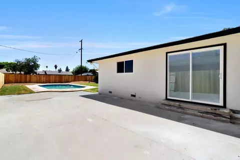 15431 W E St, Kerman, CA 93630 photo 25
