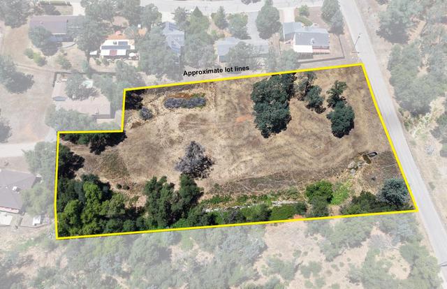 1 Spriggs Ln, Mariposa, CA 95338