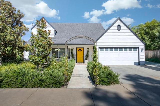 1061 N Adler Ave, Clovis, CA 93611