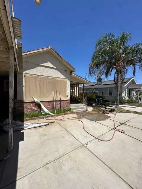 1734 Sylvia St, Selma, CA 93662 photo 4