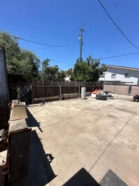 1734 Sylvia St, Selma, CA 93662 photo 8