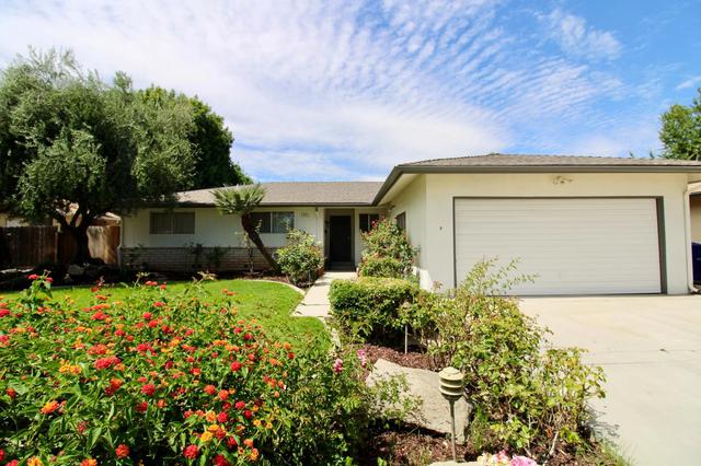 678 E Menlo Ave, Fresno, CA 93710
