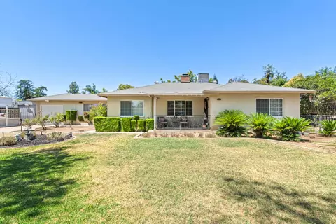 4535 N Delno Ave, Fresno, CA 93705