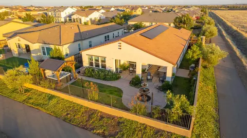 View/Area - 501 Overstone Ave, Madera, CA 93636 photo 5 of 16