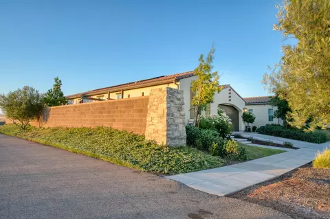 Exterior - 501 Overstone Ave, Madera, CA 93636 photo 4 of 28