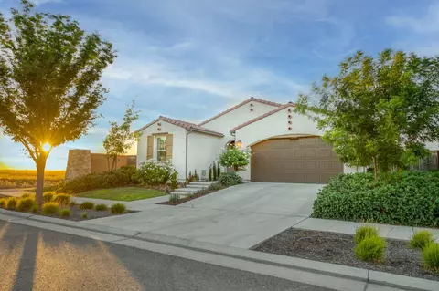 Exterior - 501 Overstone Ave, Madera, CA 93636 photo 2 of 28