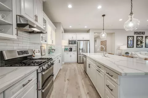 Kitchen - 501 Overstone Ave, Madera, CA 93636 photo 3 of 6