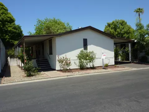 221 W Herndon Ave #50, Fresno, CA 93650