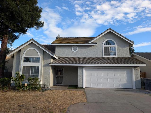 2181 E Minarets Ave, Fresno, CA 93720