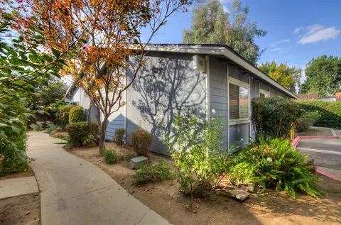 4755 N Cedar Ave #105, Fresno, CA 93726