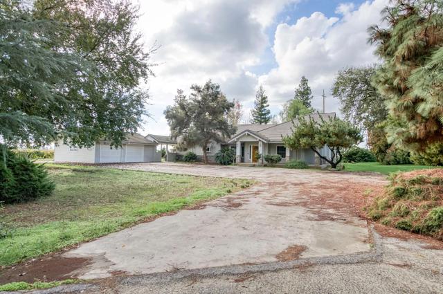 10477 S Henderson Rd, Fresno, CA 93706