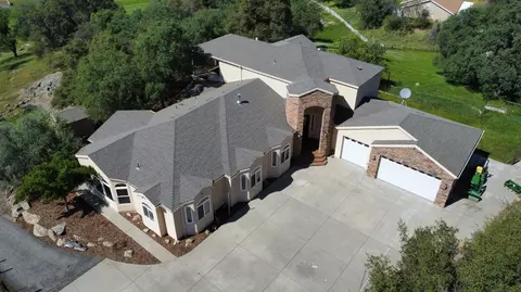 Exterior - 33099 Road 800, Raymond, CA 93653 photo 9 of 10