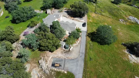 View/Area - 33099 Road 800, Raymond, CA 93653 photo 9 of 10