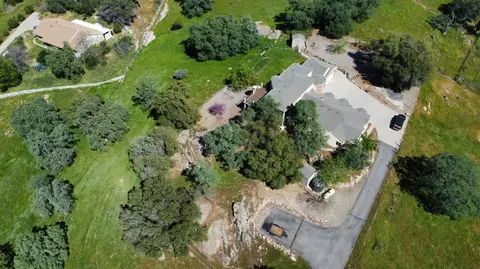 View/Area - 33099 Road 800, Raymond, CA 93653 photo 7 of 10