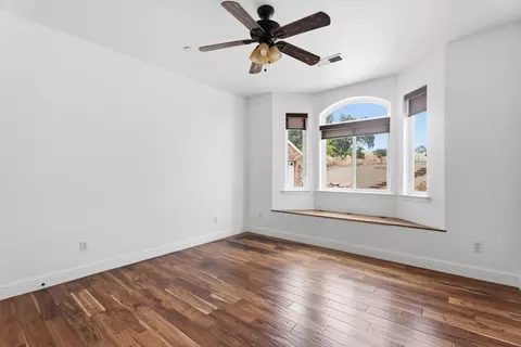 Bedroom - 33099 Road 800, Raymond, CA 93653 photo 1 of 3