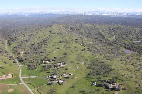 View/Area - 33099 Road 800, Raymond, CA 93653 photo 2 of 10