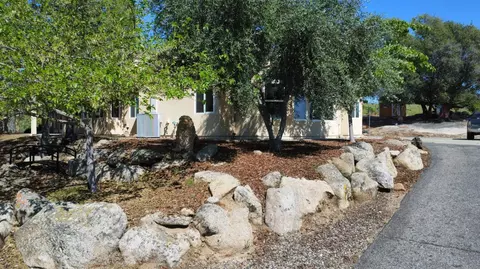 Exterior - 33099 Road 800, Raymond, CA 93653 photo 8 of 10