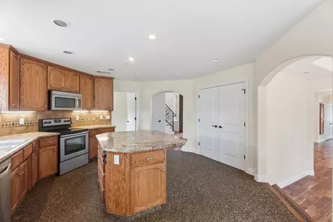 Kitchen - 33099 Road 800, Raymond, CA 93653 photo 4 of 4