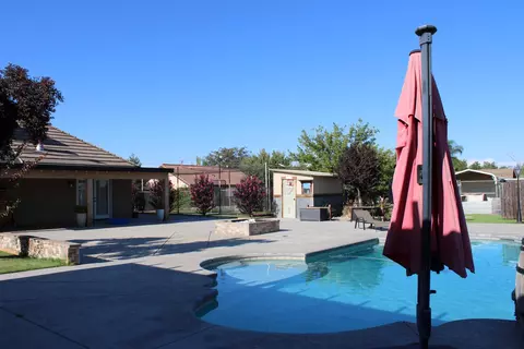 Exterior - 29146 Avenue 16 14, Madera, CA 93636 photo 5 of 25