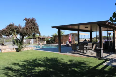 Exterior - 29146 Avenue 16 14, Madera, CA 93636 photo 13 of 25