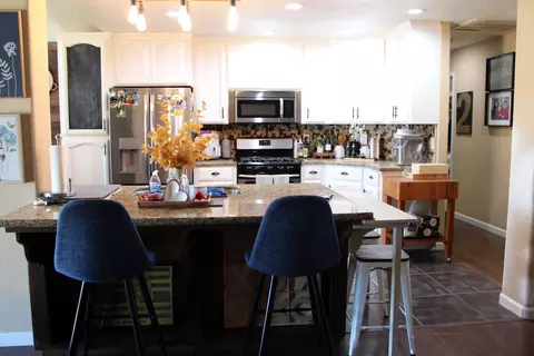 Kitchen - 29146 Avenue 16 14, Madera, CA 93636 photo 1 of 6