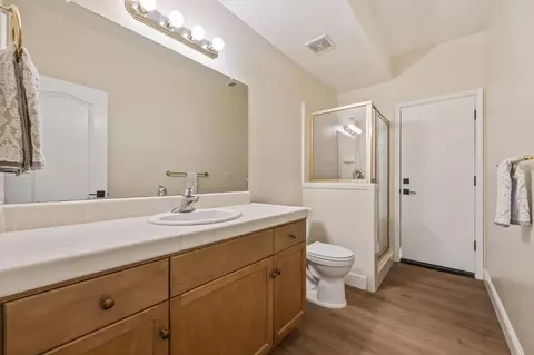 Bath - 2658 Purvis Ave, Clovis, CA 93611 photo 1 of 6