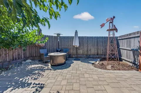 Exterior - 16935 Karen Rd, Madera, CA 93636 photo 7 of 10