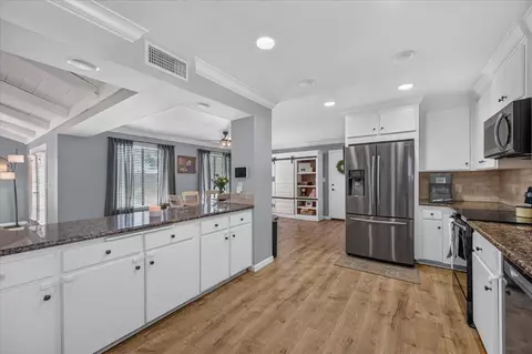 Kitchen - 16935 Karen Rd, Madera, CA 93636 photo 1 of 4