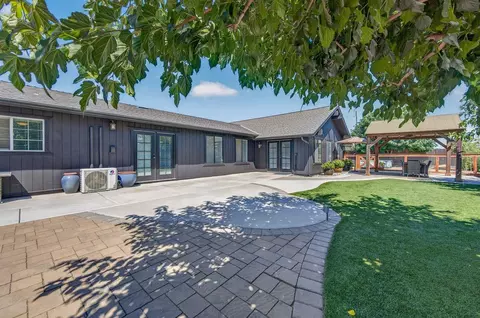 Exterior - 16935 Karen Rd, Madera, CA 93636 photo 6 of 10