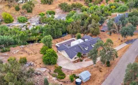 33515 River Knolls Ln, Coarsegold, CA 93614