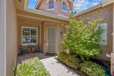 Exterior - 2715 Bellaire Ave, Clovis, CA 93611 photo 4 of 9