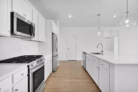 Kitchen - 3921 Buttercup Rd, Madera, CA 93636 photo 3 of 3