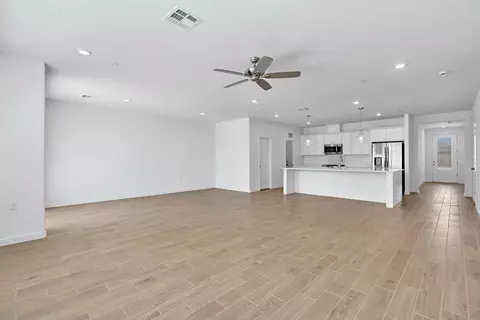 Living - 3921 Buttercup Rd, Madera, CA 93636 photo 4 of 4