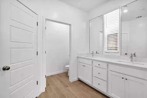 Entry Way - 3921 Buttercup Rd, Madera, CA 93636 photo 3 of 3