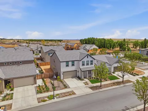 View/Area - 3937 Buttercup Rd, Madera, CA 93636 photo 1 of 15