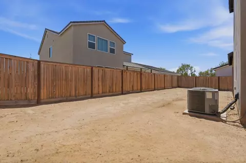 Exterior - 3937 Buttercup Rd, Madera, CA 93636 photo 8 of 10