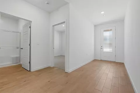 Entry Way - 3937 Buttercup Rd, Madera, CA 93636 photo 2 of 10