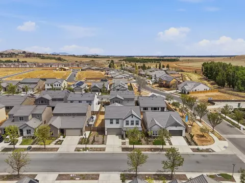 View/Area - 3937 Buttercup Rd, Madera, CA 93636 photo 5 of 15