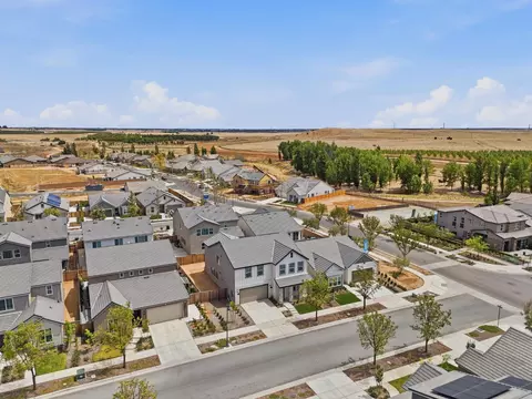 View/Area - 3937 Buttercup Rd, Madera, CA 93636 photo 4 of 15