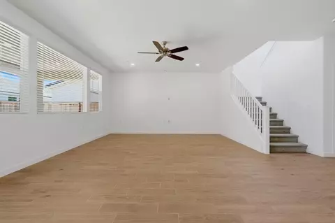 Living - 3937 Buttercup Rd, Madera, CA 93636 photo 3 of 10