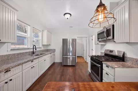 1407 E St, Reedley, CA 93654 photo 5