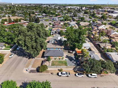 1407 E St, Reedley, CA 93654 photo 32