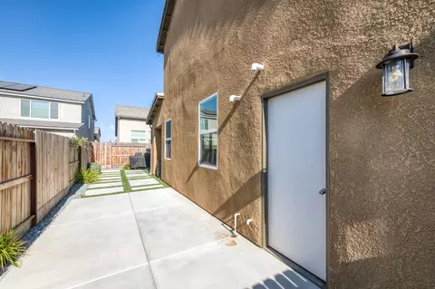 523 S Talus Way S, Madera, CA 93636 photo 35