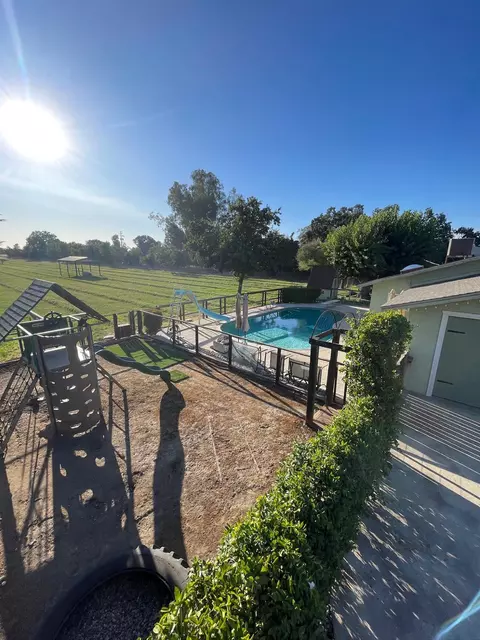 Exterior - 8163 N Armstrong, Clovis, CA 93619 photo 3 of 5