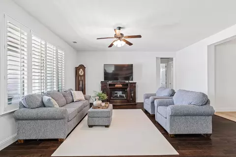 3863 Serena Ave, Clovis, CA 93619 photo 7