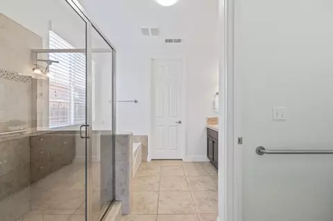 3863 Serena Ave, Clovis, CA 93619 photo 29
