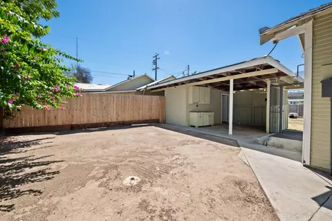 Exterior - 610 P St, Sanger, CA 93657 photo 3 of 5
