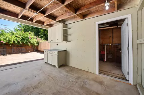 Exterior - 610 P St, Sanger, CA 93657 photo 4 of 5
